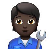 mechanic: dark skin tone